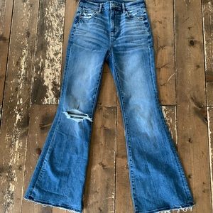 Curvy American Eagle Flare Jeans